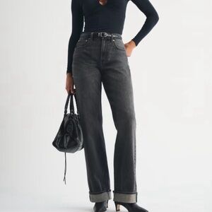 NWT A&F Curve Love High Rise 90s Relaxed Cuffed Hem Jean in Black